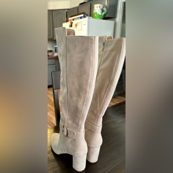 High Heel Suede Buckle Boots brand new size 6 in a half - Picture 4 of 11